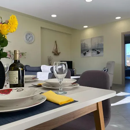 Marina * 库托卡利恩